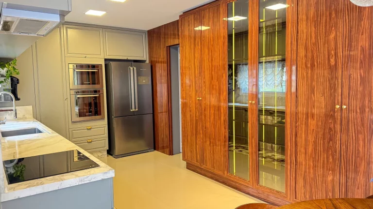 Imagem Apartamento com 4 dormitórios à venda sendo 4 suítes, 251 m² por - R$ 6.888.000,00 - Meia Praia - Itapema/SC