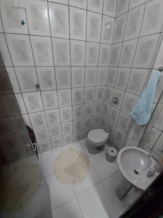 Imagem Imperdível casa à venda em Ribeirão Pires-SP, bairro Aliança: 4 quartos, 4 banheiros, 3 vagas, 335m² de área!
