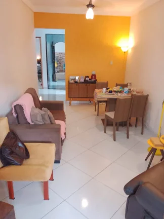 Imagem VENDO ÓTIMA CASA 115M² 2 QUARTOS RUA ANTONIO HOLANDA REALENGO - RJ