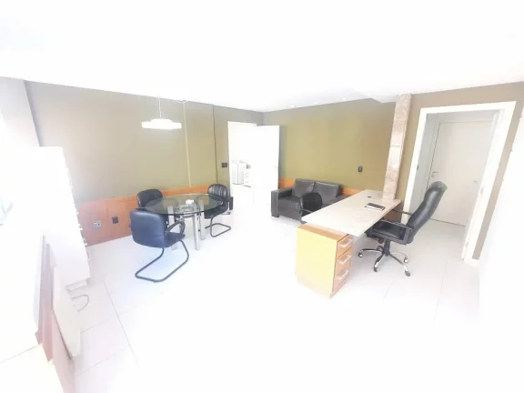 Imagem Sala Comercial à Venda, 81,8 m2, 2 ambientes com sacada, 2 bwc, garagem, Centro, Florianópolis, SC