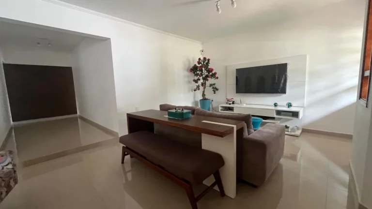Imagem Imóvel de Luxo: Casa à Venda na Riviera de São Lourenço Módulo 22 com 8 Quartos, 6 Suítes e 6 Vagas de Garagem