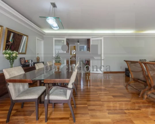 Imagem Apartamento em Higienópolis com 3 quartos sendo 1 suite e 2 vagas, 230m2