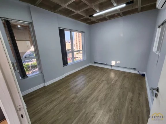 Imagem Sala comercial a venda no Edifício Liberal Century no Anhangabaú Jundiaí/SP