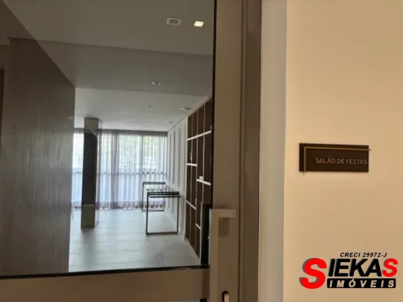 Imagem Apartamento de luxo para locação no Tatuapé, São Paulo-SP: 3 quartos, 2 suítes, 2 vagas de garagem e 140m² de área.