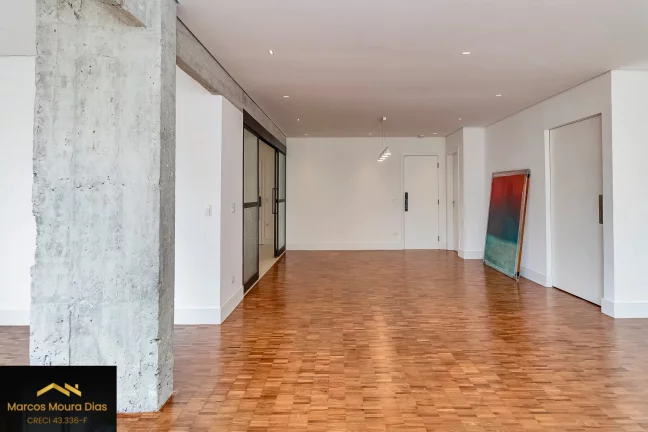 Imagem Apartamento 3 suítes, 2 vagas, 213,50 m2, reformadíssimo em Cerqueira Cesar