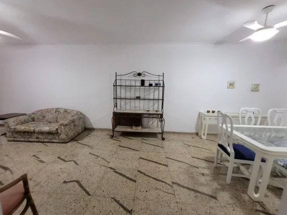 Imagem PITANGUEIRAS - LOCAL NOBRE, APTO COM PISO EM EM GRANITO, EXCELENTE APTO REFORMADO E SUPER ESPAÇOSO, 120 M² ÚTEIS, 02 VAGAS DE GARAGEM, SERV. DE PRAIA