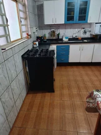 Imagem Casa com 3 dormitórios à venda, 220 m² por R$ 380.000,00 - Jardim São Bernardino - Suzano/SP