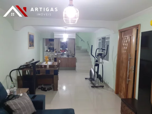 Imagem Sobrado á venda na Mooca Rua Visconde de Inhomerim 300 m² 3 dormitórios 1 suíte 4 vagas