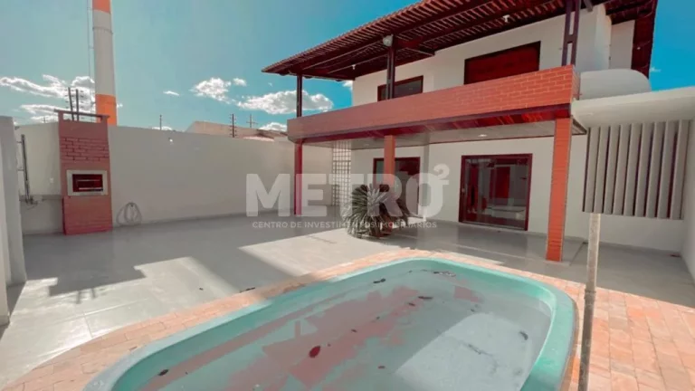 Imagem Casa Duplex, 04 Quartos, Sala de Estar, Sala de Jantar, 03 vagas de garagem, áre