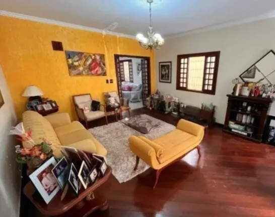 Imagem Belíssima casa com 5 dormitórios no Bairro Marapé-Venda e Locação!!!