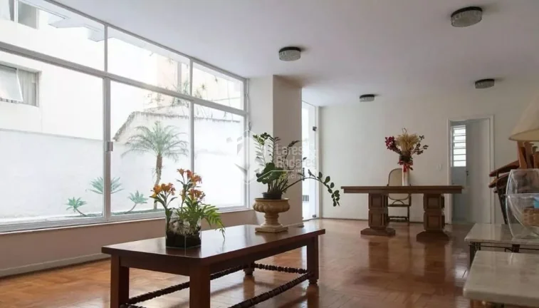 Imagem APTO ESPAÇOSO COM 180 M², 3 SUÍTES, REFORMADA E IMPECÁVEL COM INFRA PARA AR COND, 2 VAGAS DETERMINADAS E 16º ANDAR - JD PAULISTA