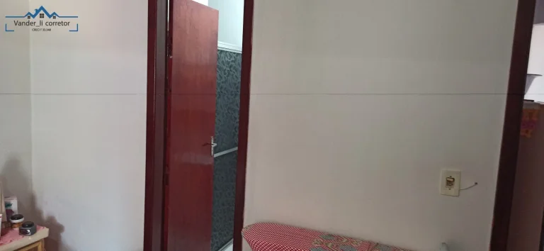 Imagem CASA COM 2 QUARTOS COM KITNET NOS FUNDO, NO BAIRRO 3 BANDEIRA