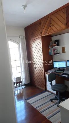Imagem Apartamento à venda em localização privilegiada, próximo à Lagoa do Taquaral e a uma ampla rede...