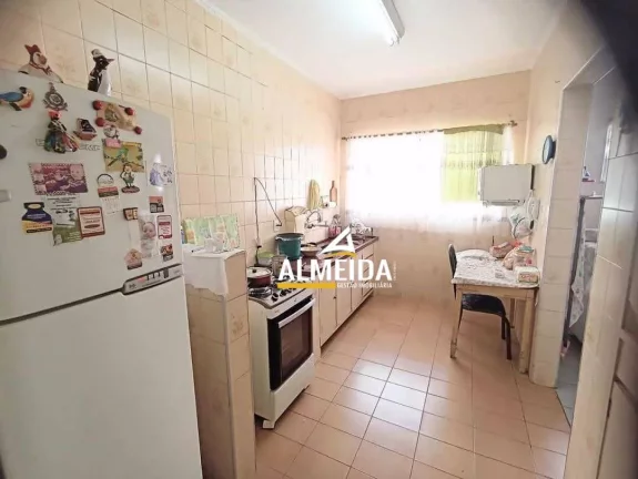 Imagem Casa com 3 dormitórios à venda, 198 m² por R$ 550.000,00 - Vila Aparecida - Rio Claro/SP