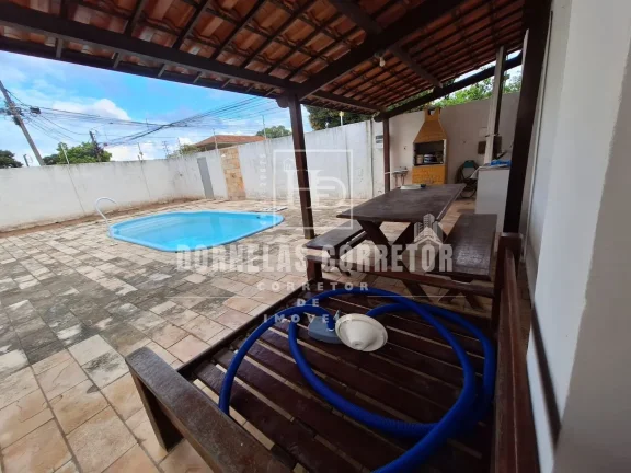 Imagem Casa em Janga Paulista, 3 min. do mar. 5qtos 3sts.3vgs de esquina em oferta