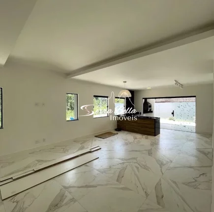 Imagem Casa com 3 dormitórios à venda, 220 m² por R$ 1.100.000,00 - Albuquerque - Teresópolis/RJ