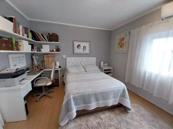 Imagem Casa em rua tranquila para vc e sua familia.