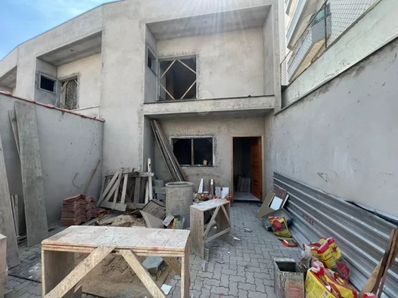 Imagem Sobrado com 2 dormitórios à venda, 77 m² por R$ 680.000,00 - Centro - Suzano/SP