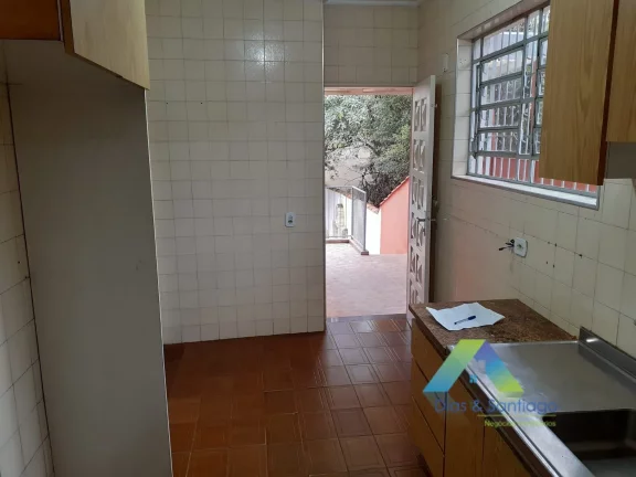 Imagem CASA TÉRREA COM 4 DORMITÓRIOS, 5 VAGAS E PISCINA EM JARDIM DA SAÚDE/SP!