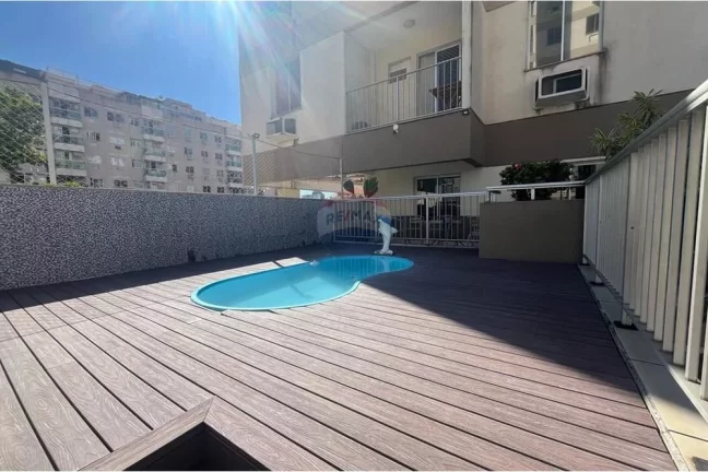 Imagem Apartamento á venda com 2 quartos e com 64m² em Praça Seca - Rio de janeiro