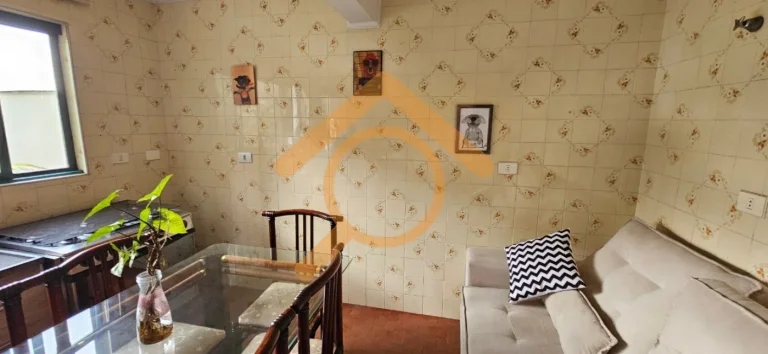 Imagem Casa de luxo em Interlagos: 4 quartos, 2 suítes, 3 salas, 5 banheiros, 6 vagas, 350m² de área - São Paulo-SP.