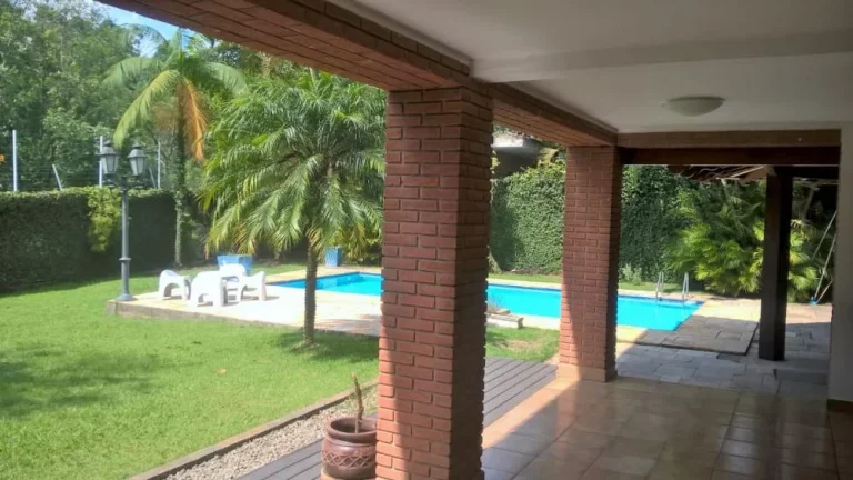 Imagem Casa no Res. ALPHA 1 - 650m²