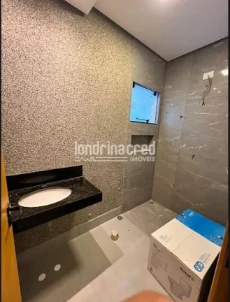Imagem Casa Geminada no Residencial José Bastos com 152m², 108m² úteis, 3 dormitórios (1 suíte), banheiro social e 2 vagas de garagem