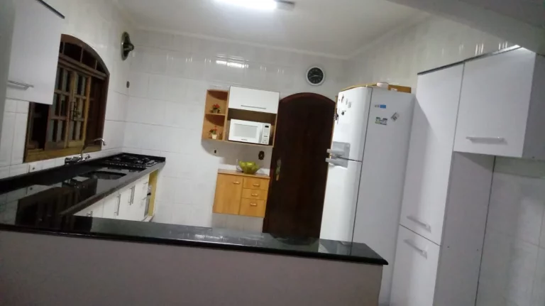 Imagem Sobrado com 3 dormitórios à venda, 308 m² por R$ 500.000,00 - Jardim Santa Helena - Poá/SP