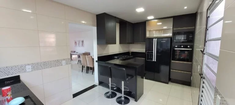 Imagem Sobrado à venda, 170 m² por R$ 550.000,00 - Jardim Nápoli I - Itaquaquecetuba/SP