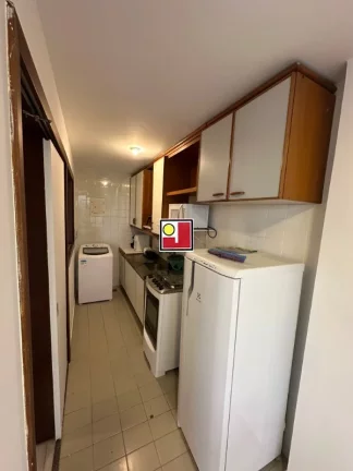 Imagem Vendo 1Q na praia da Barra (Lucio Costa), andar médio, 1vg, ônibus, clube, piscina, sauna, tênis, squash, skate, futebol, pier, ginasio, academia
