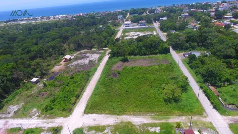Imagem Oportunidade Única: Conjunto de 11 Terrenos em Área Nobre de Itapoá, Ideal para Empreendimentos