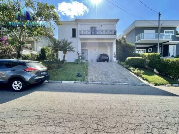 Imagem CASA NÉOCLÁSSICO, AMPLA EM TODOS AMBIENTES, PISCINA, 4 VAGAS, 4 SUÍTES.