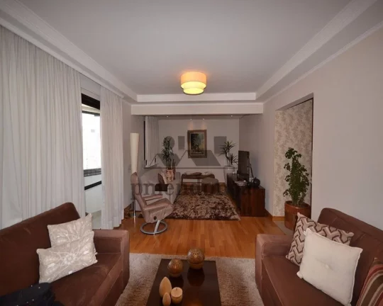 Imagem Apartamento na Pompéia com 3 suites e 4 vagas, 178m²