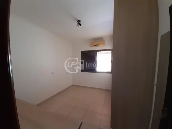 Imagem Casa a Venda com Localização Privilegiada. Ótima Para Investidores.!!