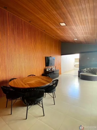 Imagem Linda Casa à Venda no Bairro Limoeiro, Patos de Minas - 3 Dormitórios, Varanda Gourmet e Mais!