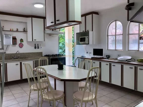 Imagem Casa em Condomínio a Venda no bairro Granja Viana - Cotia, SP