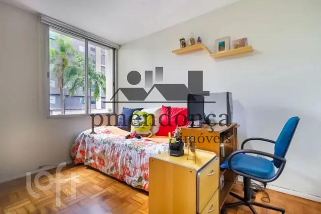 Imagem Apartamento em Higienópolis com 130m², 3 quartos (1 suíte) e 1 vaga.