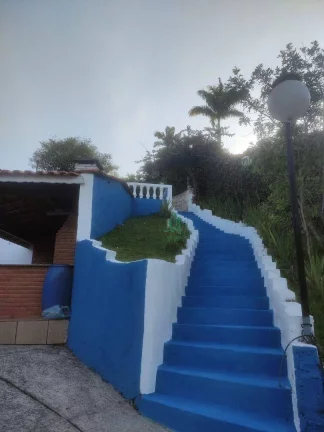 Imagem Chácara com 2 dormitórios à venda, 2000 m² por R$ 800.000,00 - Centro - Arujá/SP
