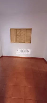 Imagem Casa à venda com piscina no bairro Fabrício em Uberaba