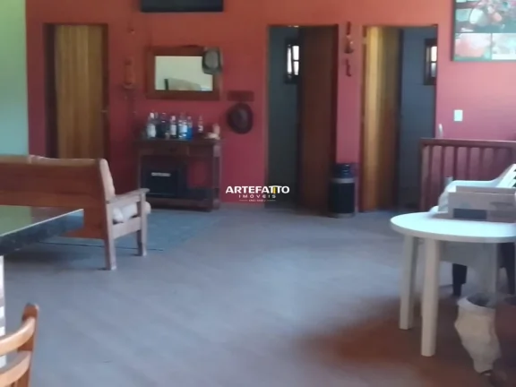 Imagem Sitio com Piscina - Todo Murado