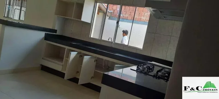 Imagem Casa para Venda em Limeira, Jardim Residencial Regina Bastelli, 2 dormitórios, 1 suíte, 2 banheiros, 3 vagas