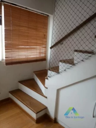 Imagem Apto duplex à 200 metros do metro Conceição 138 metros quadrados distribuídos em dois pisos Dois quartos com armários planejados Dois banheiros .