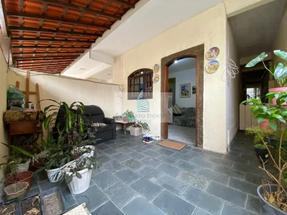 Imagem Casa em Condomínio de Luxo em São Gonçalo-RJ, Zé Garoto: 3 quartos, 1 suíte, 2 salas, 2 banheiros, 2 vagas, 317m²!