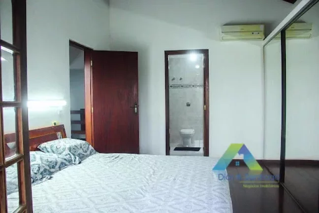 Imagem LINDO SOBRADO NO CONDOMINIO FECHADO EM DIADEMA