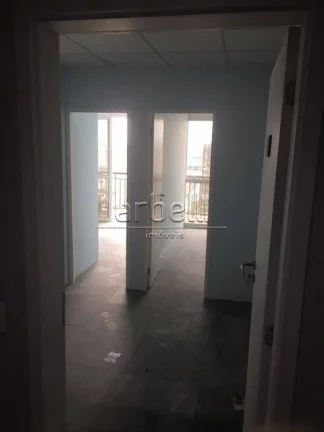 Imagem Sala comercial recém reformada no decimo sétimo andar, com 42 metros quadrados, com 1 banheiro, co...