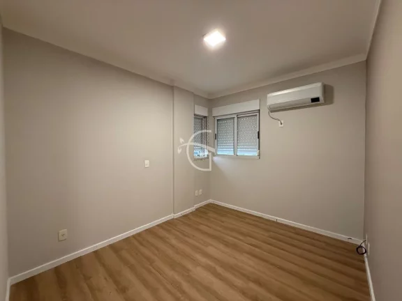 Imagem Excelente apartamento de 3 dormitórios sendo 1 suíte, na divisa do bairro Anita Garibaldi com Atiradores