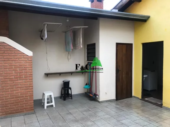 Imagem Casa para Venda em Limeira, Vila Paulista, 3 dormitórios, 1 suíte, 2 banheiros, 5 vagas
