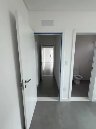 Imagem Apartamento com 2 suítes e 2 vagas de garagem na Meia Praia em Itapema