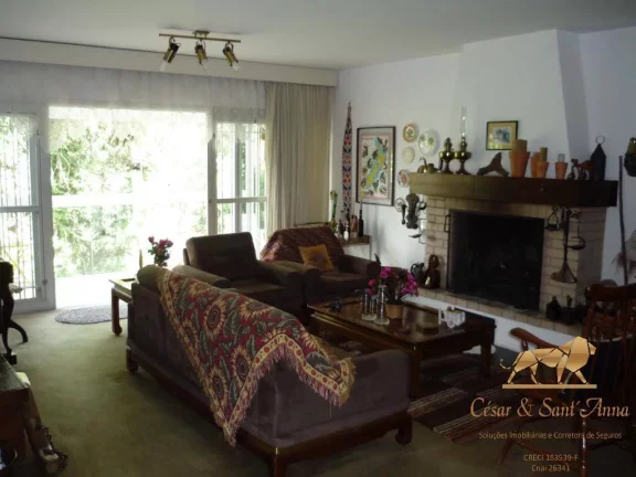 Imagem Oportunidade única, Casa á 5 minutos do Capivari, em Campos do Jordão/SP