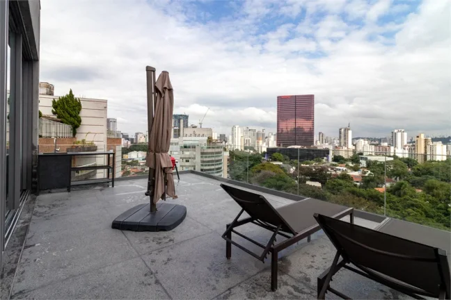 Imagem Cobertura à venda com 2 quartos, sendo 2 suítes, no condomínio Praça Morás, São Paulo - SP